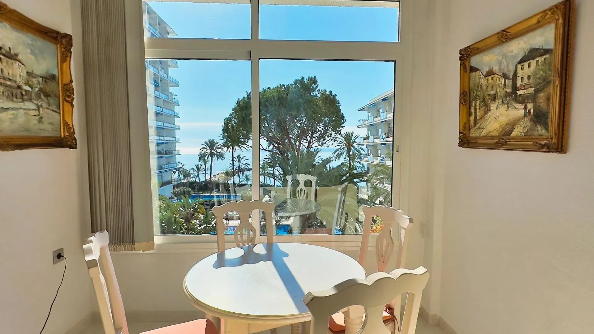 Skol 339 - 2-Bedroom Apartment In Edificio Skol Marbella Spain